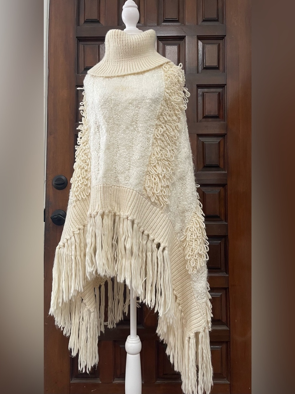 Anthropologie Madison 88 Boho Cream Fringe Knit Poncho